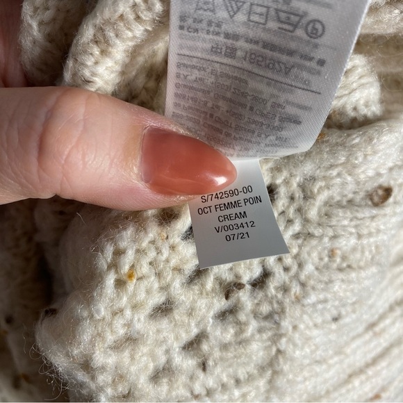 Old Navy Ruffle Sleeve Chunky Knit Oatmeal Sweater size Medium M 742590 - Picture 9 of 9